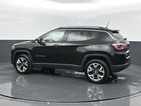 Used 2018 Jeep Compass Limited w/ Navigation Group AWD/4WD image 13