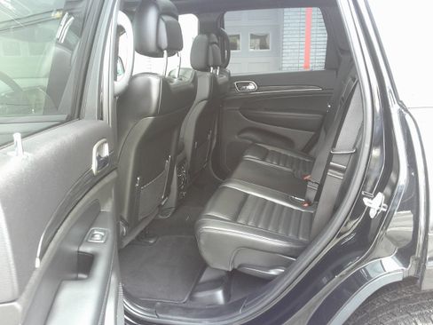 Used 2019 Jeep Grand Cherokee Limited X image 18