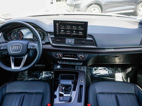 Used 2023 Audi Q5 2.0T Premium w/ Convenience Package image 12