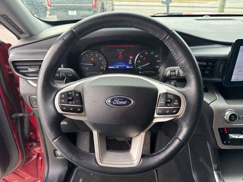 Used 2021 Ford Explorer XLT w/ Equipment Group 202A image 20