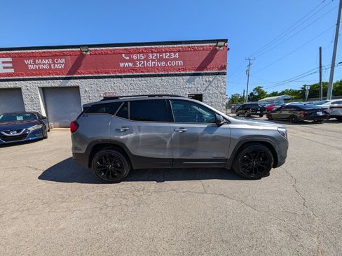 Used 2020 GMC Terrain SLE w/ Driver Convenience Package FWD image 5