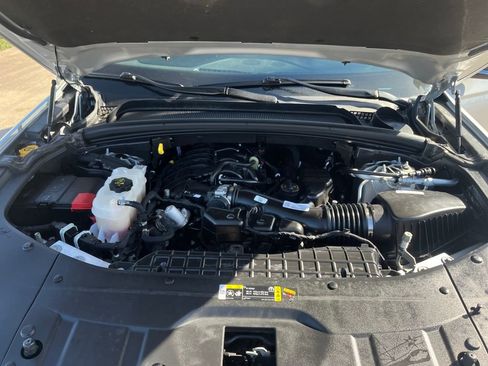 Used 2024 Jeep Grand Cherokee Limited w/ Luxury Tech Group II image 32