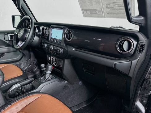 Used 2021 Jeep Wrangler Unlimited Sahara AWD/4WD image 29