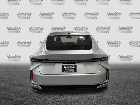 New 2026 Lexus ES 500e AWD/4WD image 8
