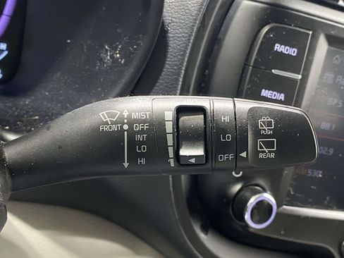 Used 2023 Kia Soul LX w/ LX Technology Package FWD image 25