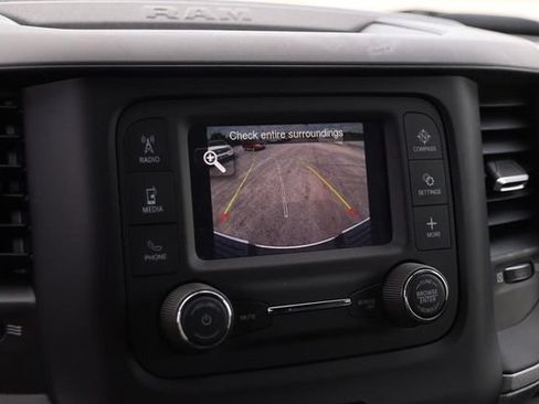 Used 2024 RAM 3500 Tradesman w/ Chrome Appearance Group AWD/4WD image 19