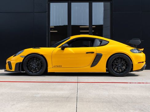 Certified 2025 Porsche 718 Cayman GT4 RS RWD image 2
