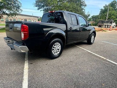 Used 2019 Nissan Frontier SV RWD image 6