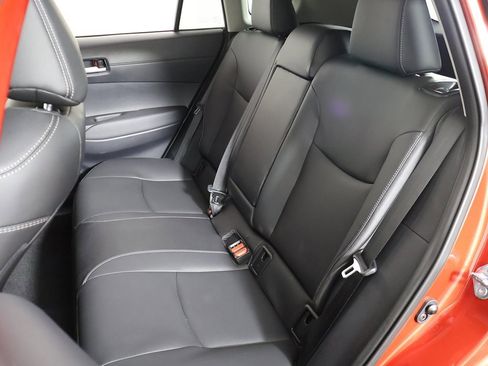 Used 2025 Toyota Corolla Cross XLE image 31