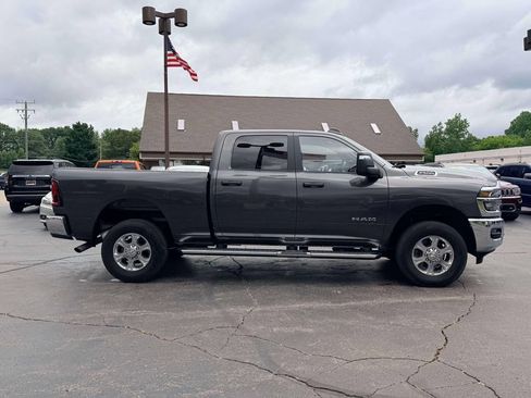 Used 2025 RAM 2500 Big Horn AWD/4WD image 7