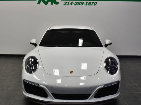 Used 2018 Porsche 911 Carrera RWD image 3