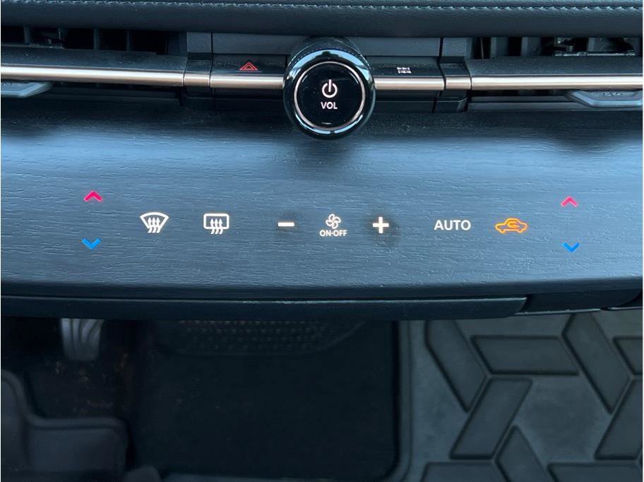 Certified 2023 Nissan Ariya FWD image 16