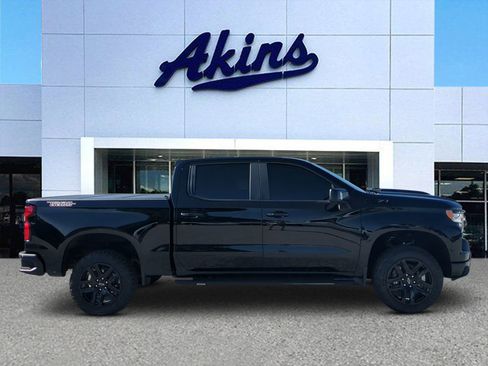 Used 2024 Chevrolet Silverado 1500 LT Trail Boss w/ LT Trail Boss Premium Package image 1