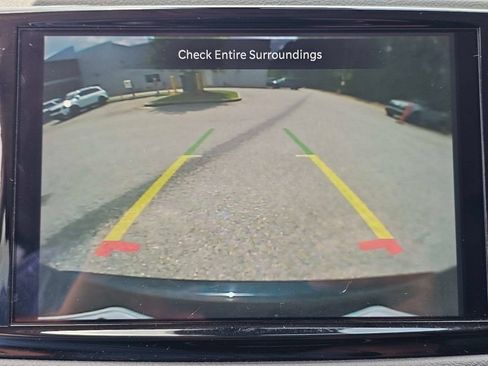 Used 2023 Chrysler Pacifica Touring-L FWD image 35