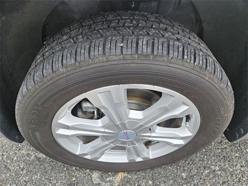 Used 2017 GMC Terrain SLE image 19