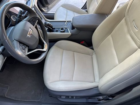 Used 2024 Cadillac XT6 Premium Luxury image 12