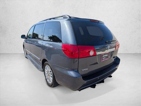 Used 2009 Toyota Sienna XLE Limited FWD image 8