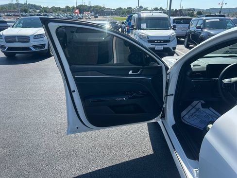 Certified 2026 Kia K5 GT-Line FWD image 12