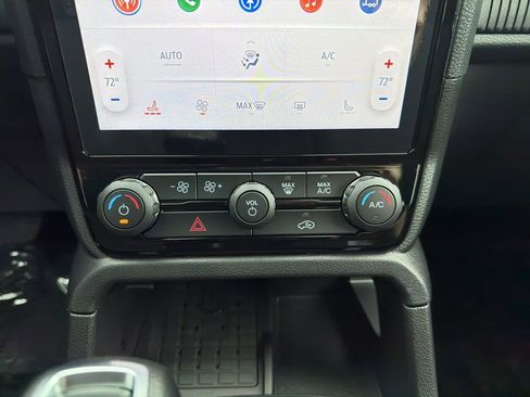 New 2025 Ford Ranger XLT w/ Equipment Group 301A High image 31