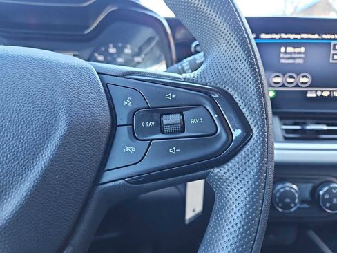 Certified 2025 Chevrolet Trax LS image 25
