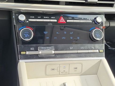 New 2026 Hyundai Santa Fe SE FWD image 13