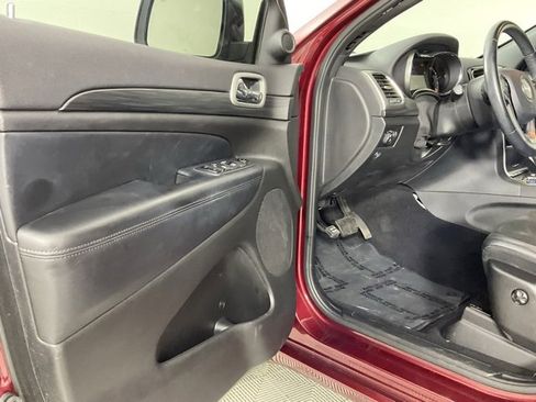 Used 2021 Jeep Grand Cherokee Laredo X image 13