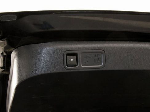 Used 2024 Ford Expedition Max XLT image 30