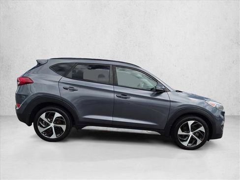Used 2018 Hyundai Tucson Value FWD image 4
