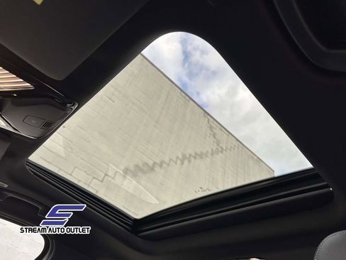 Used 2024 BMW 330i xDrive Sedan image 20