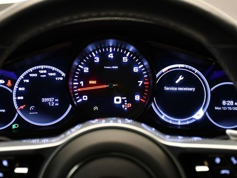 Used 2022 Porsche Cayenne image 29
