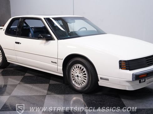 Used 1989 Oldsmobile Toronado Trofeo FWD image 14