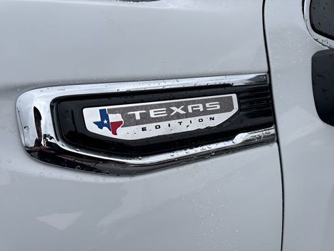 Used 2025 GMC Sierra 1500 SLT image 39