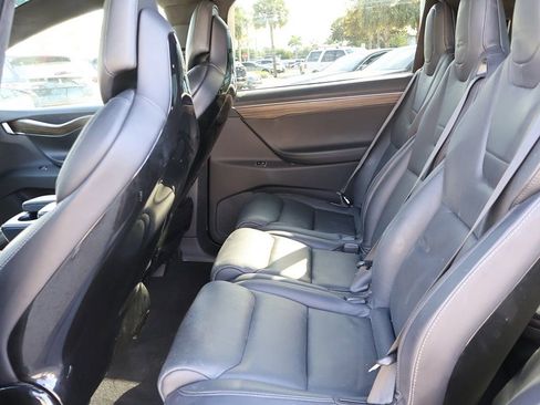 Used 2016 Tesla Model X 90D image 35