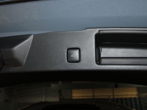 Used 2025 Ford Escape ST-Line w/ Equipment Group 301A image 39