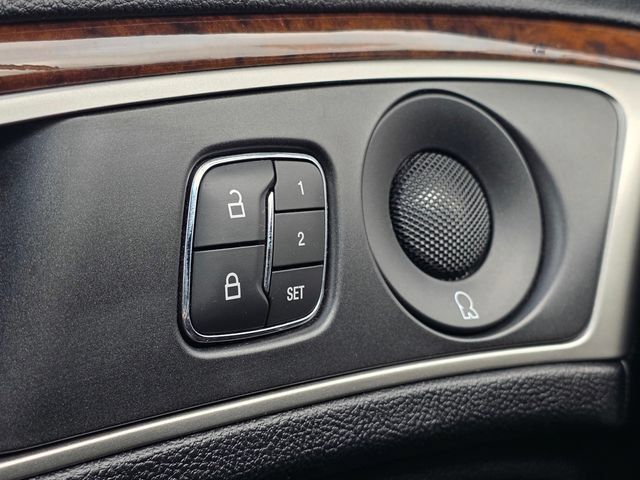 Used 2018 Lincoln MKZ Reserve FWD image 36
