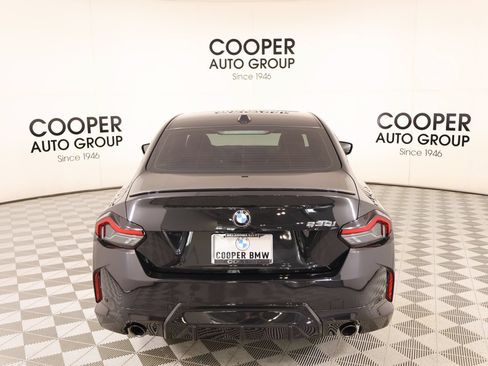 Used 2025 BMW 230i Coupe w/ M Sport Package RWD image 22
