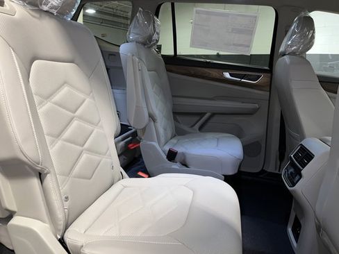 New 2026 Volkswagen Atlas SE image 7