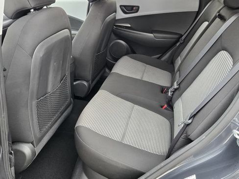 Used 2018 Hyundai Kona SEL FWD image 11