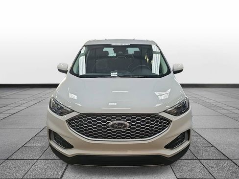 Used 2024 Ford Edge SEL image 2