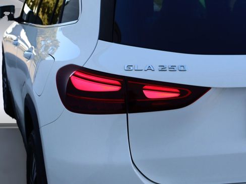 New 2025 Mercedes-Benz GLA 250 GLA 250 image 11