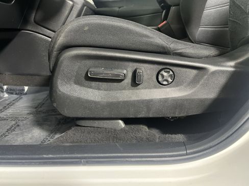 Used 2022 Honda CR-V EX image 11