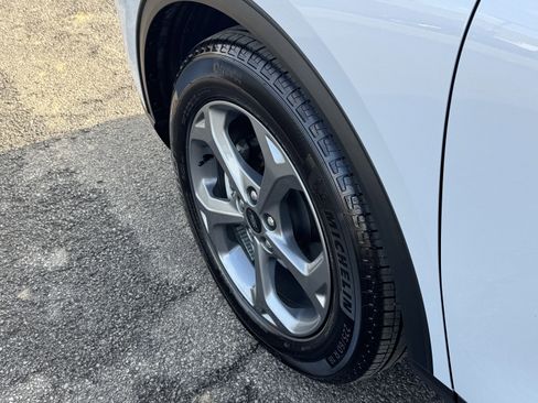 Used 2025 Ford Escape ST-Line image 8