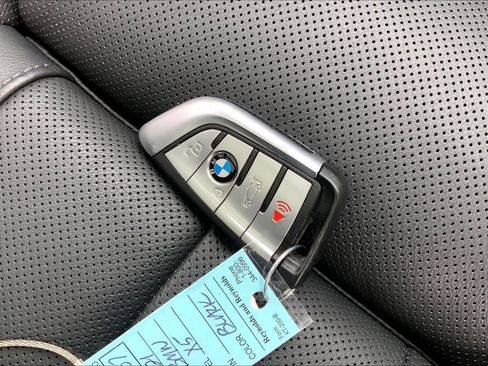 Used 2021 BMW X5 sDrive40i w/ Executive Package RWD image 14