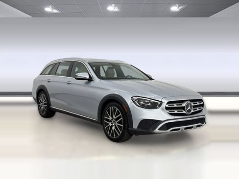 Used 2022 Mercedes-Benz E 450 4MATIC All-Terrain Wagon image 6