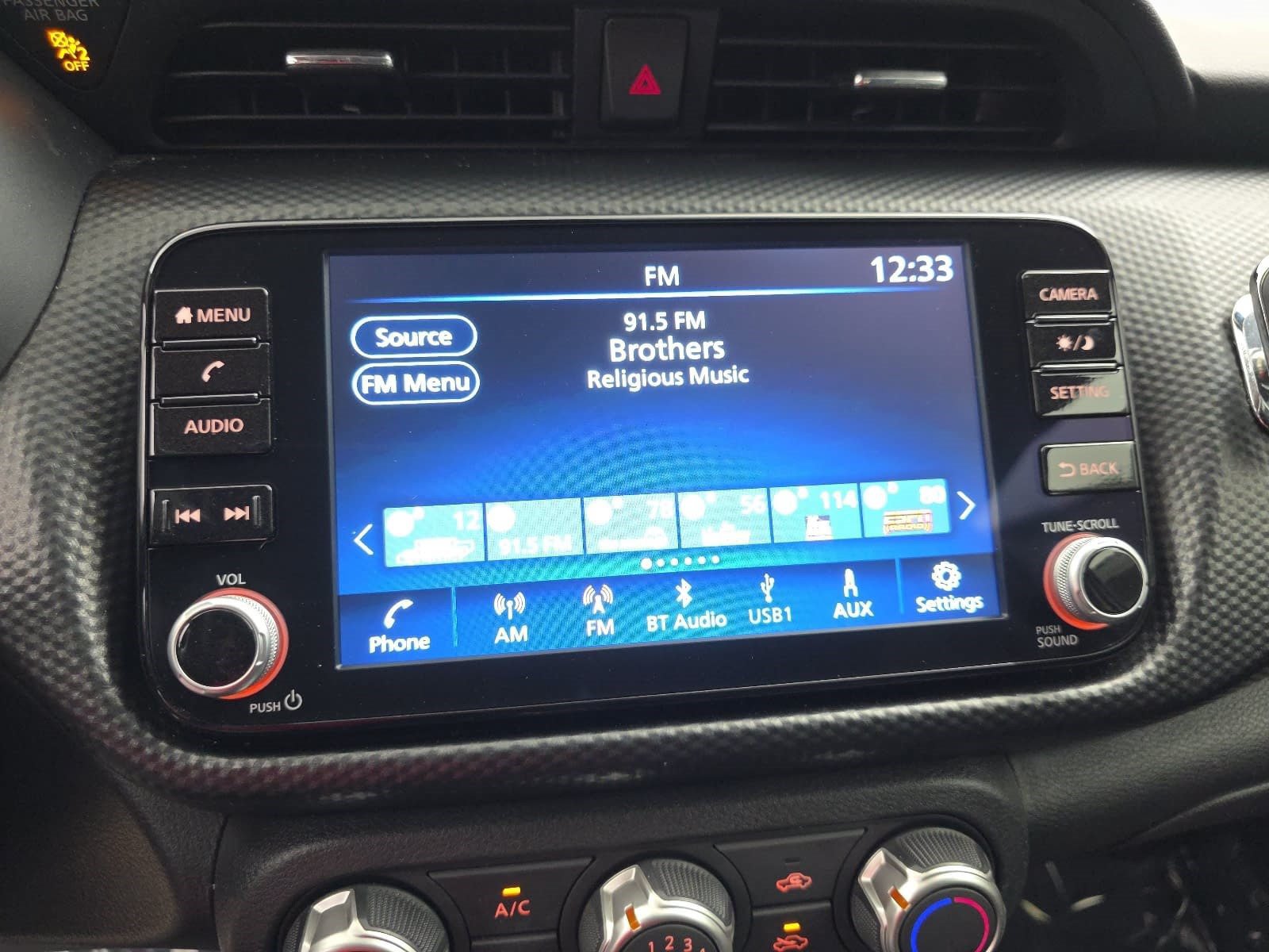 Used 2024 Nissan Kicks SV FWD image 19