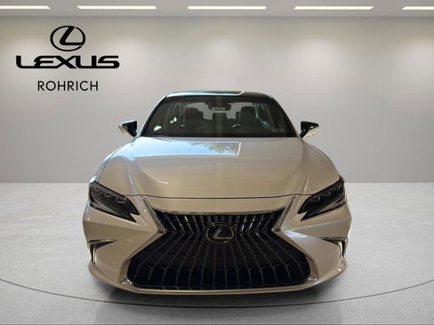New 2025 Lexus ES 350 Ultra Luxury image 2