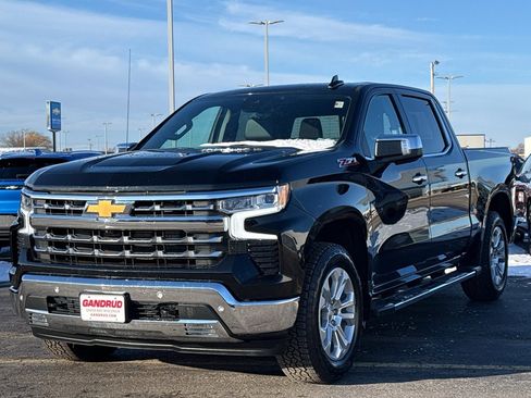 Used 2022 Chevrolet Silverado 1500 LTZ w/ LTZ Premium Package image 2