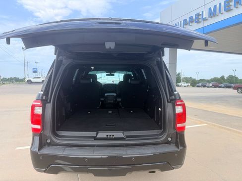 Used 2020 Ford Expedition XLT w/ Equipment Group 202A AWD/4WD image 8
