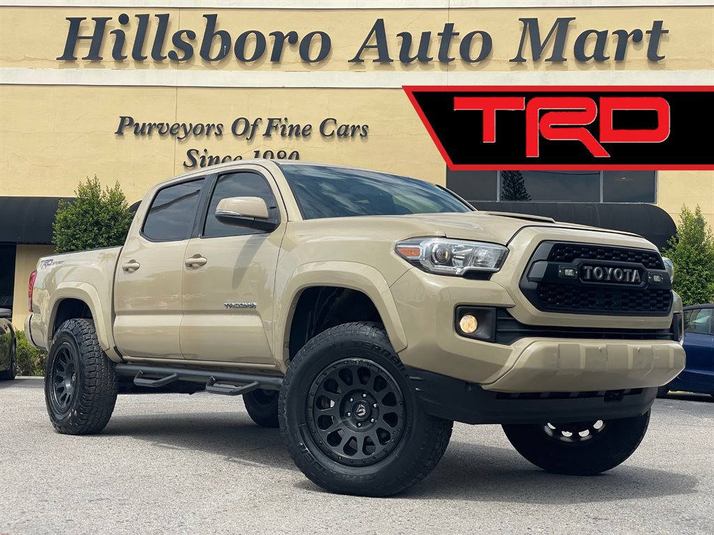 Used 2017 Toyota Tacoma TRD Sport w/ Tow Package RWD image 1