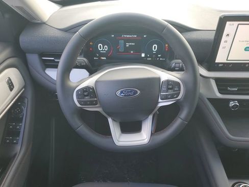 New 2026 Ford Explorer Active image 8